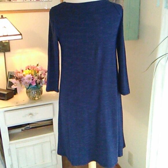 Hilary Bradley Shift Dress - Picture 4 of 11